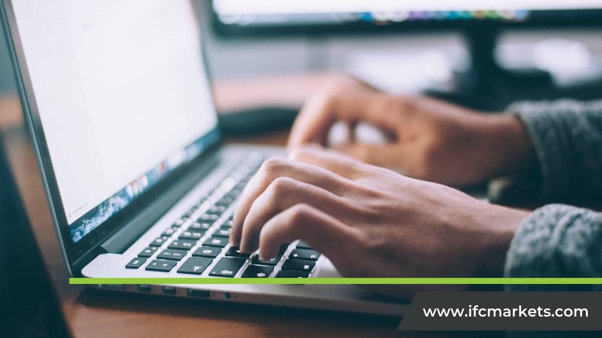 MetaTrader 5 वेब टर्मिनल | MT5 के वेब मंच | वेब ट्रेडर | IFCM India